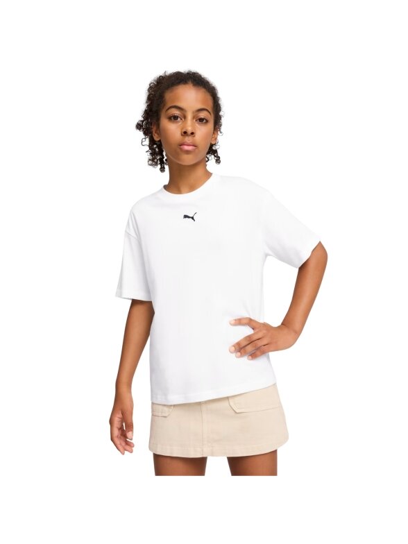 Puma Ess Centered Cat Logo Boxy Tee vaikiški marškinėliai balti 685131 02 Puma Ess Centered Cat Logo Boxy Tee vaikiški marškinėliai balti 685131 02