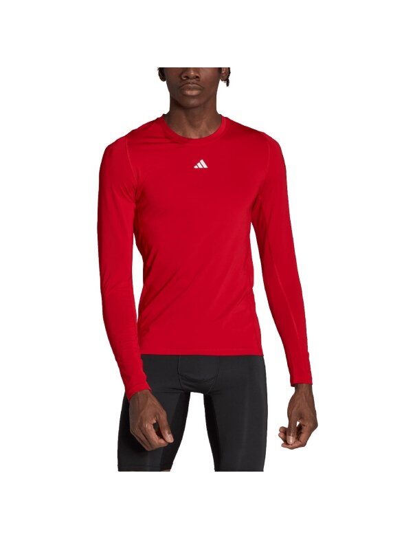 Vyriški adidas Techfit Aeroready marškinėliai ilgomis rankovėmis raudoni HP0639 2 Vyriški adidas Techfit Aeroready marškinėliai ilgomis rankovėmis raudoni HP0639 2
