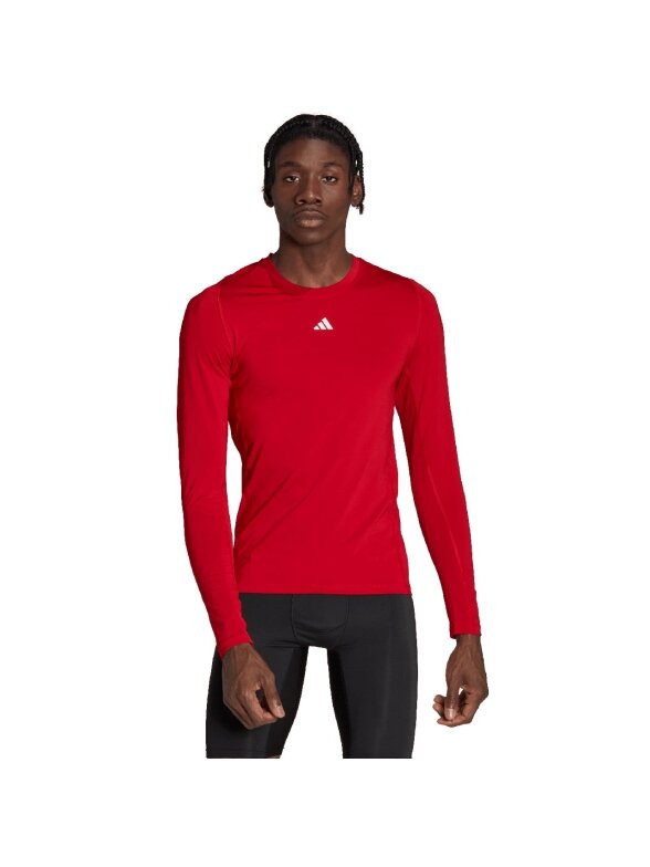 Vyriški adidas Techfit Aeroready marškinėliai ilgomis rankovėmis raudoni HP0639 3 Vyriški adidas Techfit Aeroready marškinėliai ilgomis rankovėmis raudoni HP0639 3