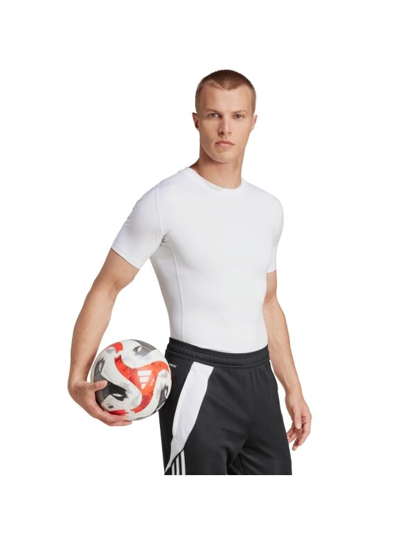 Vyriški adidas Techfit marškinėliai trumpomis rankovėmis balti JP4675 5 Vyriški adidas Techfit marškinėliai trumpomis rankovėmis balti JP4675 5