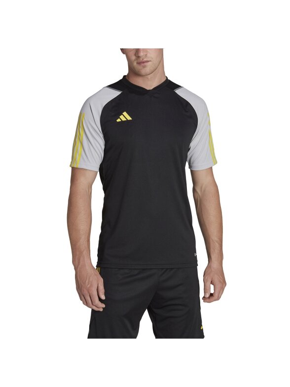 Vyriški marškinėliai Adidas Tiro 23 Competition Jersey juodos ir pilkos spalvos HU1295 2 Vyriški marškinėliai Adidas Tiro 23 Competition Jersey juodos ir pilkos spalvos HU1295 2