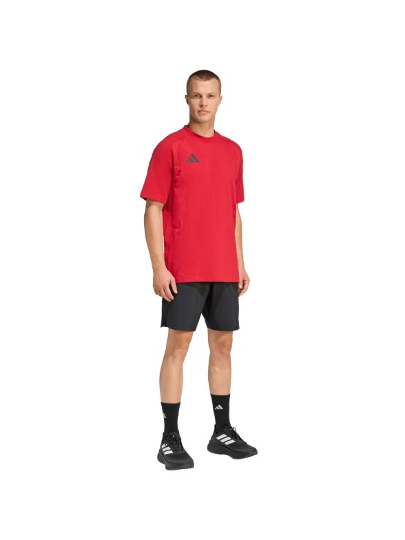 Adidas Tiro 26 Travel Tee vyriški marškinėliai raudoni KD1121 5