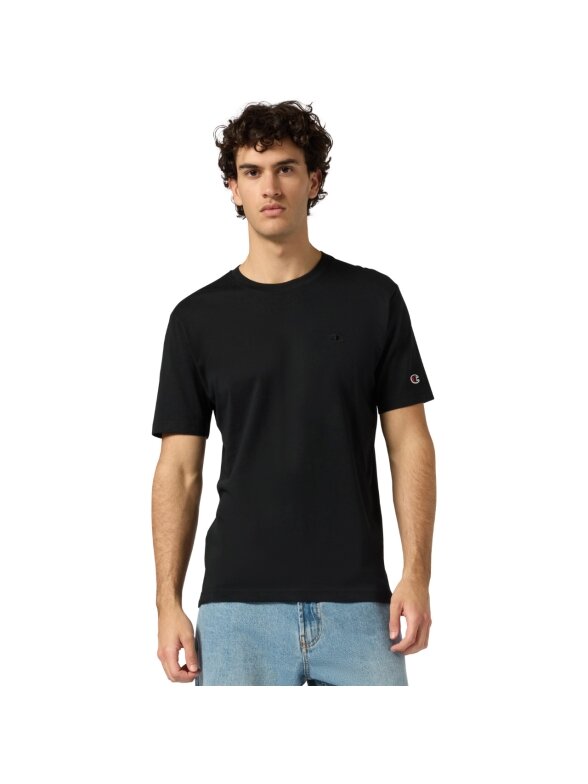 Vyrų čempionų SS Tee juoda 220278 KK001 Vyrų čempionų SS Tee juoda 220278 KK001