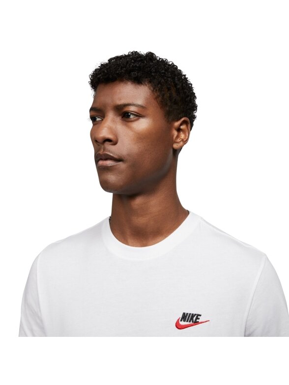 Nike Club Tee AR4997 100 vyriški marškinėliai 4 Nike Club Tee AR4997 100 vyriški marškinėliai 4