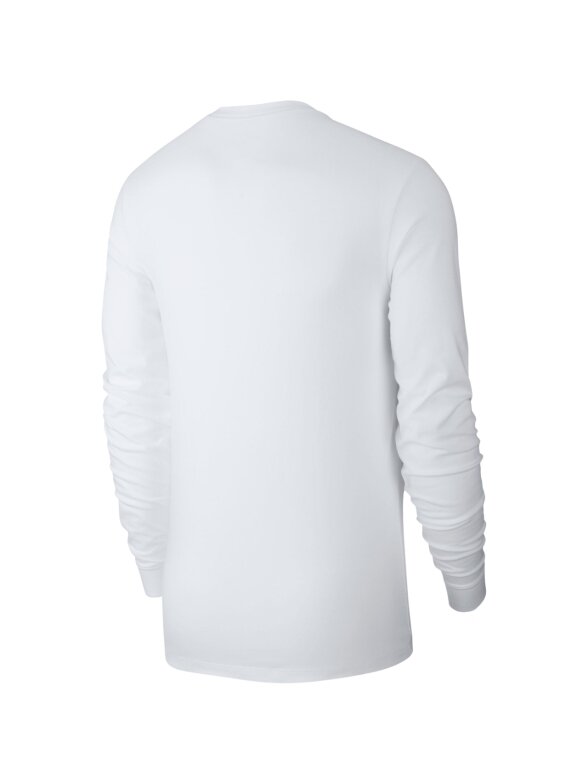 Nike vyriški marškinėliai Club Tee LS, balti AR5193 100 2 Nike vyriški marškinėliai Club Tee LS, balti AR5193 100 2