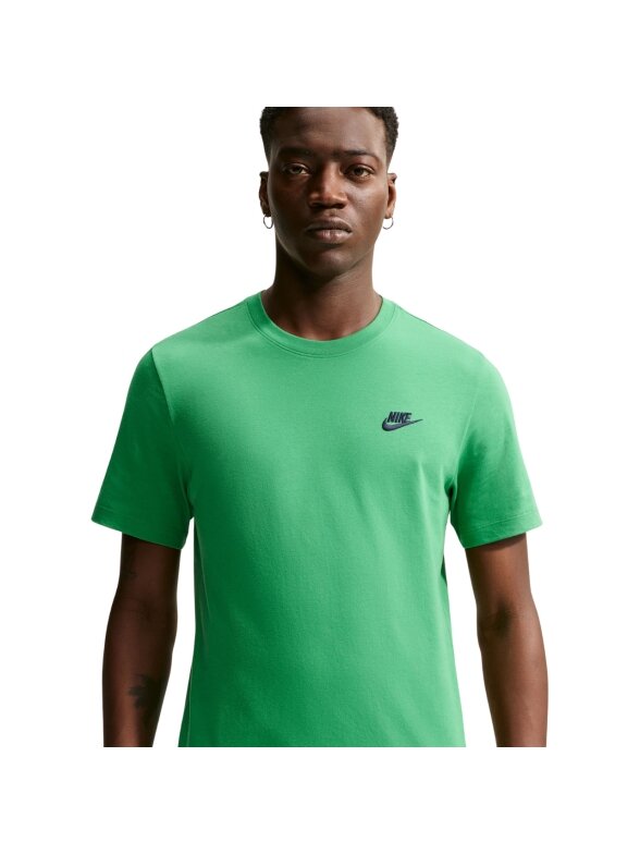 Vyriški marškinėliai Nike Club Tee žalia AR4997 306 2