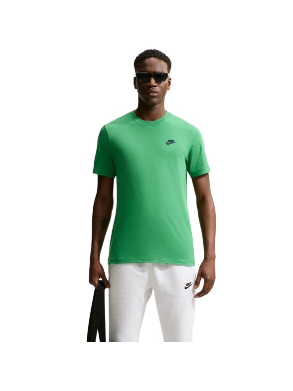 Vyriški marškinėliai Nike Club Tee žalia AR4997 306