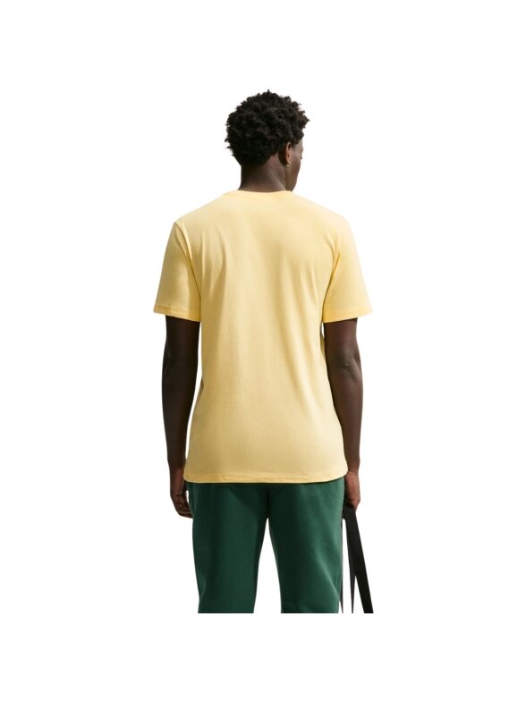 Vyriški marškinėliai Nike Club Tee geltoni AR4997 723 1
