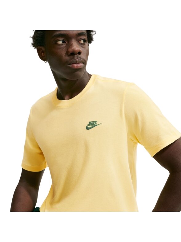 Vyriški marškinėliai Nike Club Tee geltoni AR4997 723 4