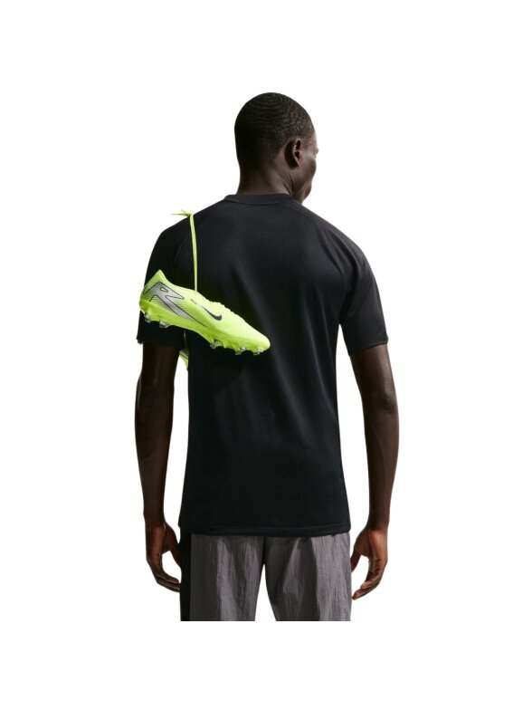 Nike Dri-Fit Park VIII vyrams juoda HV8173 010 1 Nike Dri-Fit Park VIII vyrams juoda HV8173 010 1
