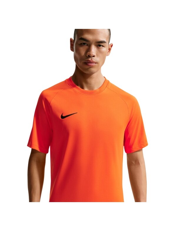 Nike Dri-Fit Park VIII vyrams oranžinė marškinėliai HV8173 819 2 Nike Dri-Fit Park VIII vyrams oranžinė marškinėliai HV8173 819 2