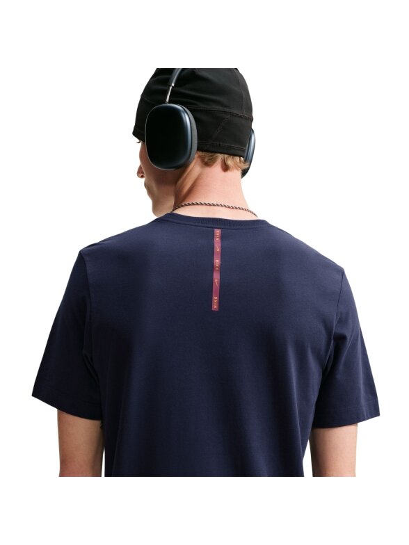 Nike FC Barcelona vyriški marškinėliai, tamsiai mėlyni, IQ5030 498 3 Nike FC Barcelona vyriški marškinėliai, tamsiai mėlyni, IQ5030 498 3