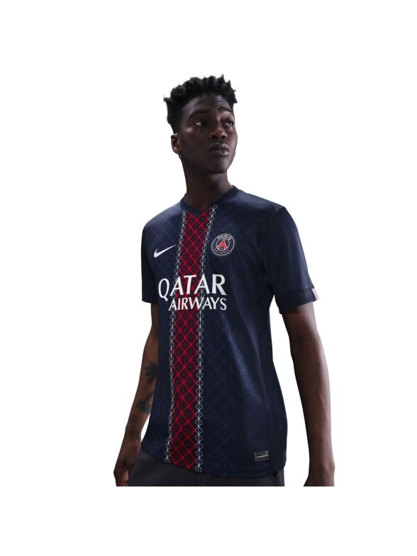 Nike PSG Dri-Fit Jersey SS Stadium Home vyrams tamsiai mėlyna HJ4593 411 Nike PSG Dri-Fit Jersey SS Stadium Home vyrams tamsiai mėlyna HJ4593 411