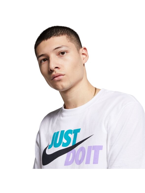 Vyriški marškinėliai Just Do It Swoosh balta AR5006 101 4 Vyriški marškinėliai Just Do It Swoosh balta AR5006 101 4