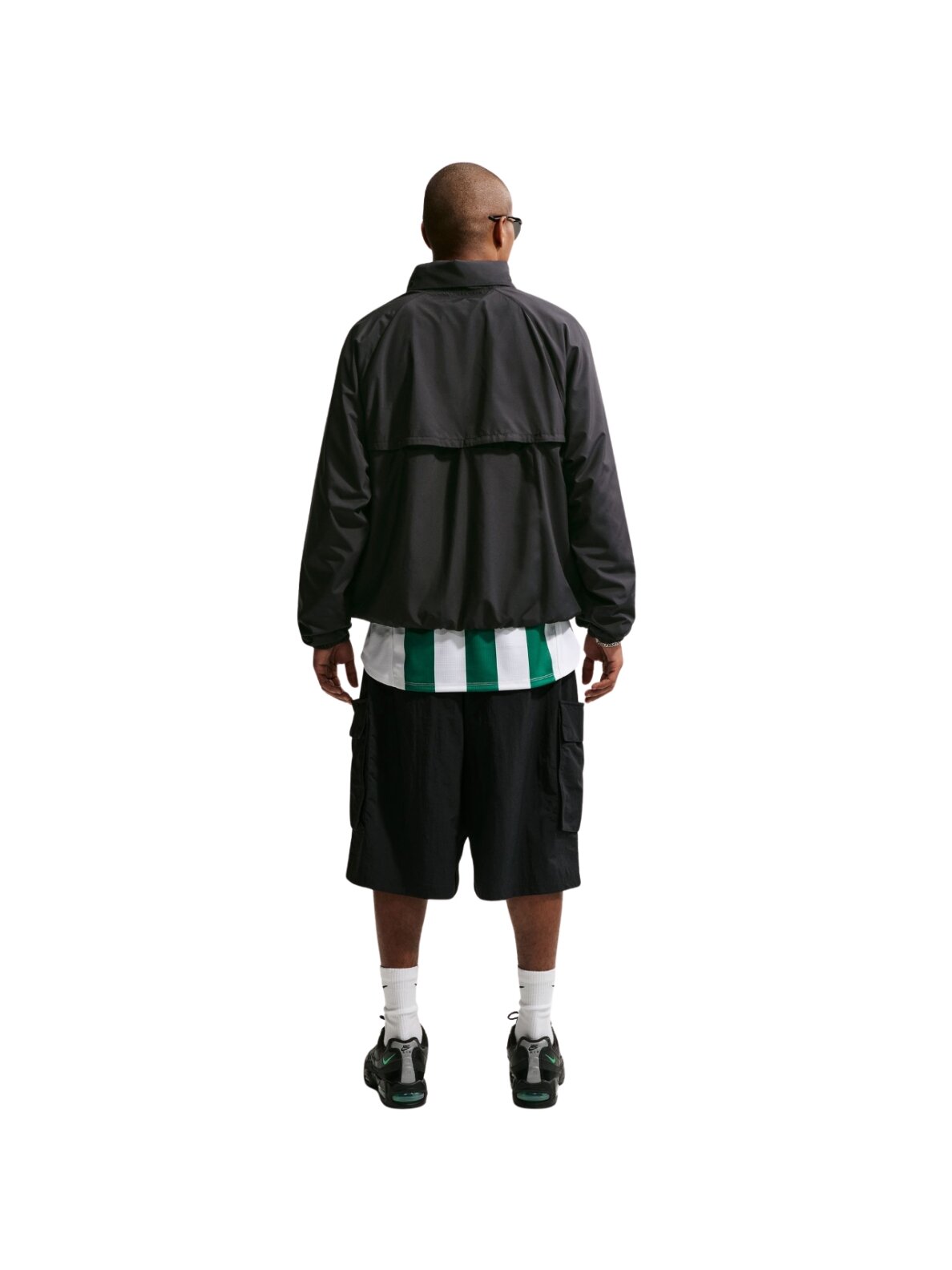 Nike Windrunner vyriška striukė juoda IF3390 010 9 Nike Windrunner vyriška striukė juoda IF3390 010 9