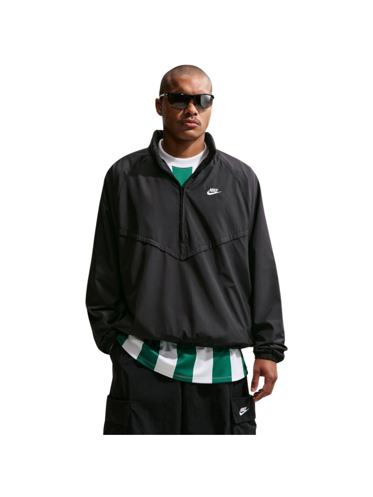 Nike Windrunner vyriška striukė juoda IF3390 010 Nike Windrunner vyriška striukė juoda IF3390 010