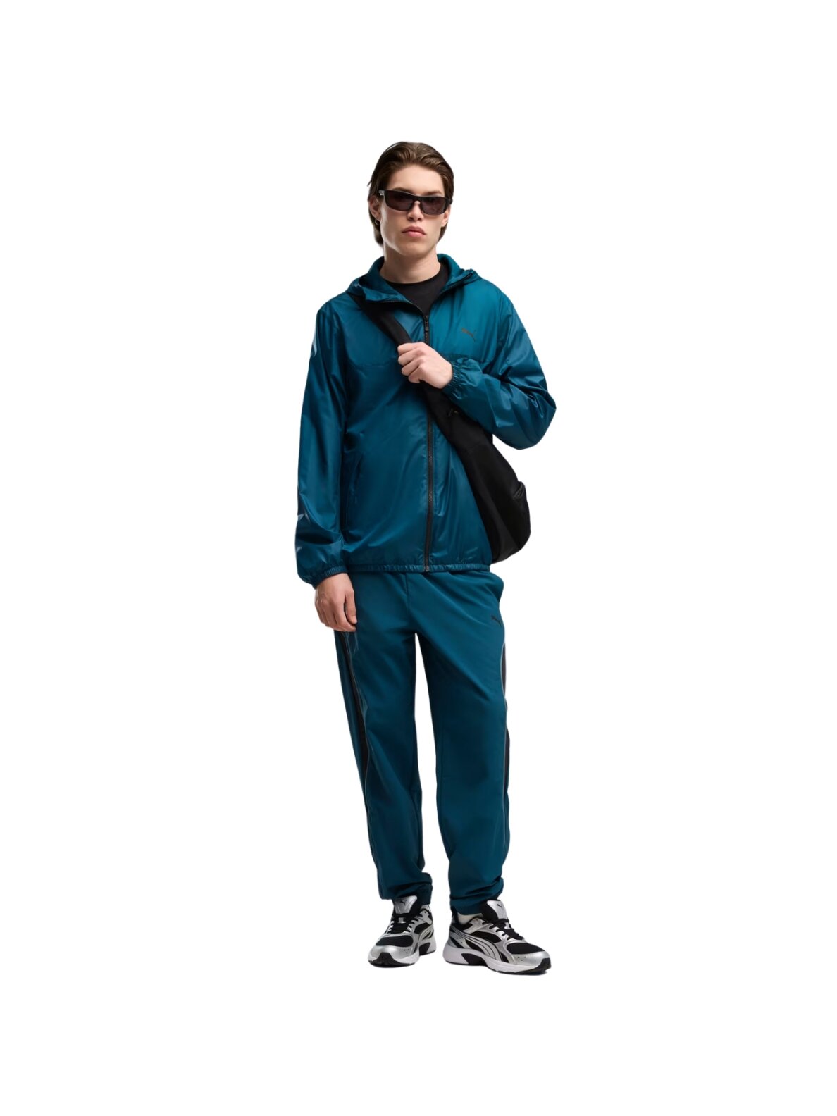 Puma vyriška striukė Ess Regular Windbreaker, juoda 684625 36 4 Puma vyriška striukė Ess Regular Windbreaker, juoda 684625 36 4