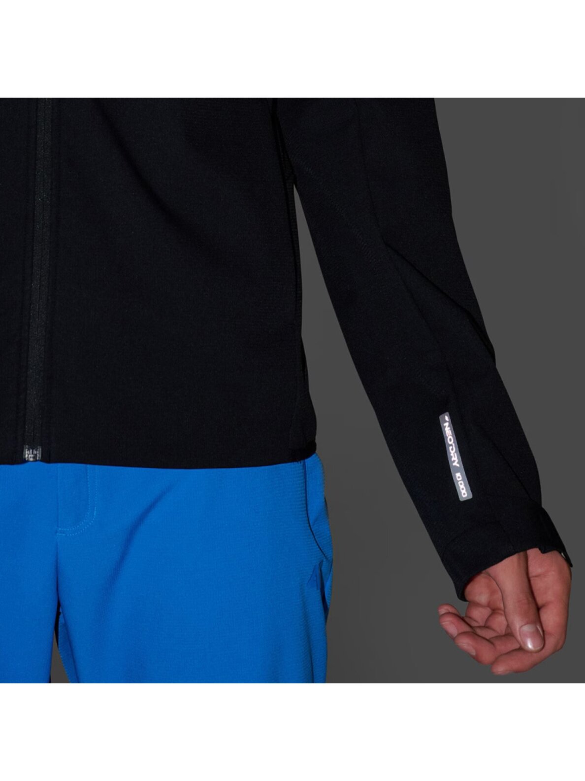 4F vyriška softshell striukė M503 giliai juoda 1