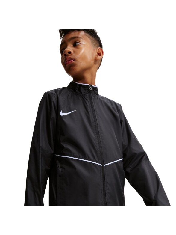 Nike Park 26 Rain vaikiška striukė juoda HM7269 010 2 Nike Park 26 Rain vaikiška striukė juoda HM7269 010 2