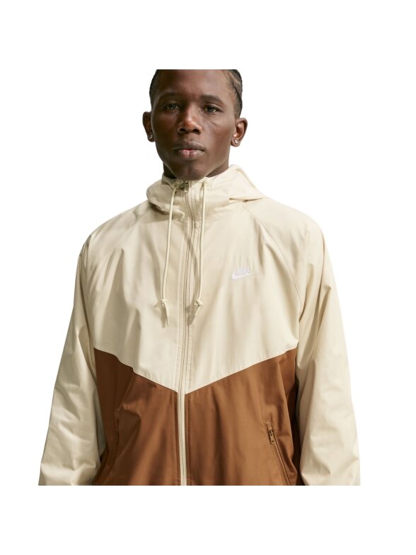 Nike Windrunner vyriška striukė smėlio ir rudos spalvos HV8369 230 2
