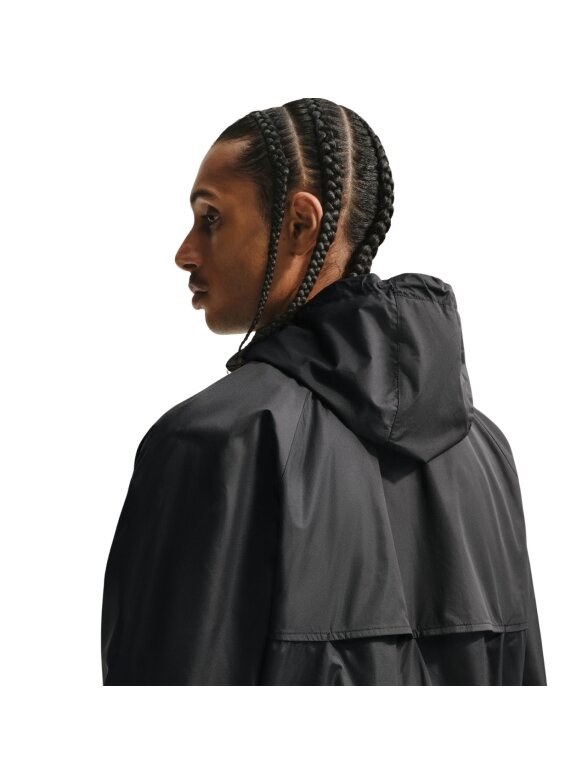 Nike Windrunner vyriška striukė juoda HV8369 010 3 Nike Windrunner vyriška striukė juoda HV8369 010 3