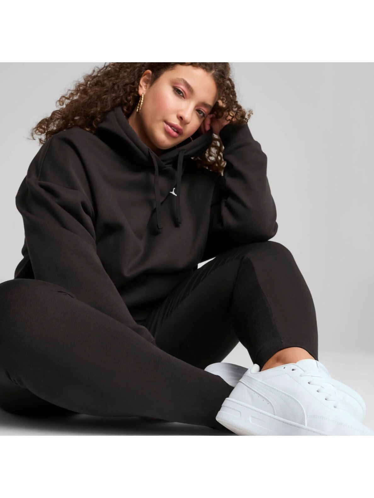 Puma Ess moterims juodos leginės 682424 01 3 Puma Ess moterims juodos leginės 682424 01 3