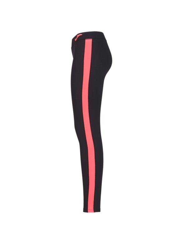 Joma Ascona Long Tight moteriškos antblauzdžiai juodos ir rožinės spalvos 901127.119 2 Joma Ascona Long Tight moteriškos antblauzdžiai juodos ir rožinės spalvos 901127.119 2