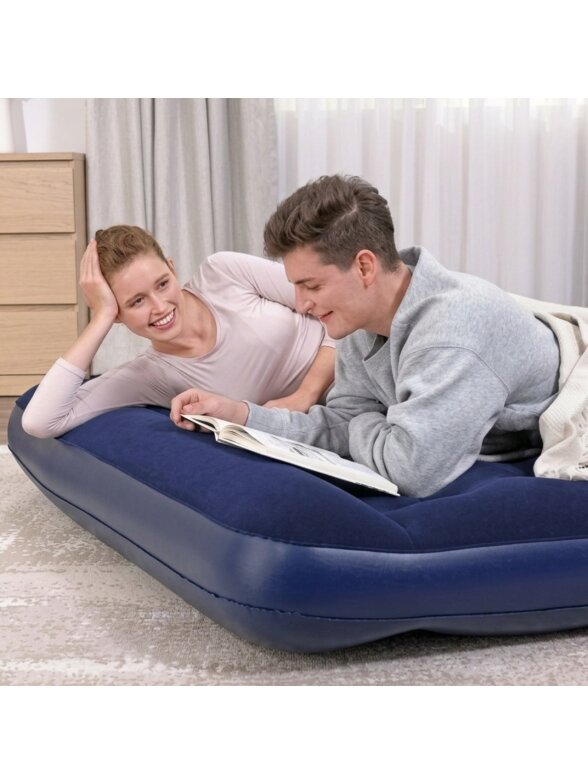 Plauš velvet čiužinys dvigulėms Bestway su pompa 203x152x28 cm 67226 1 Plauš velvet čiužinys dvigulėms Bestway su pompa 203x152x28 cm 67226 1