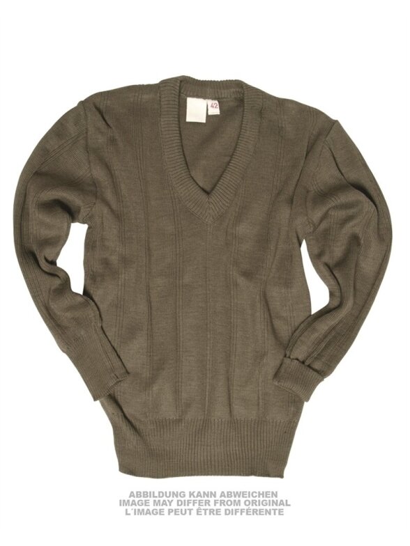 MIL-TEC East German V-neck Sweater Used alyvžalia MIL-TEC East German V-neck Sweater Used alyvžalia