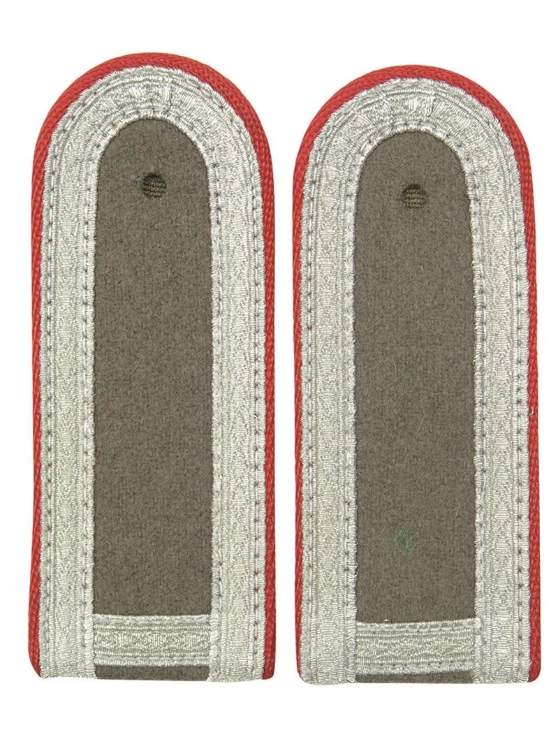 MIL-TEC East Germ. Epaulets Fire Depa.piping 19413007 raudona MIL-TEC East Germ. Epaulets Fire Depa.piping 19413007 raudona