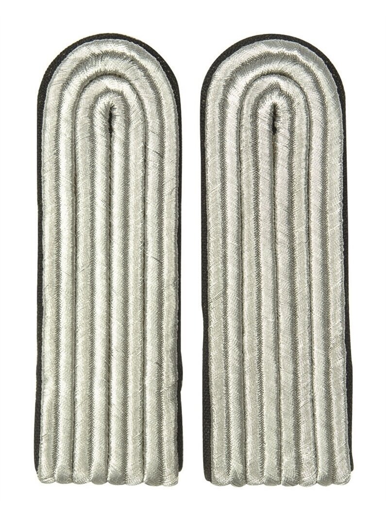 Mil-Tec Rytų Vokietijos epaletų karininkas apvadai 19414008, juoda Mil-Tec Rytų Vokietijos epaletų karininkas apvadai 19414008, juoda