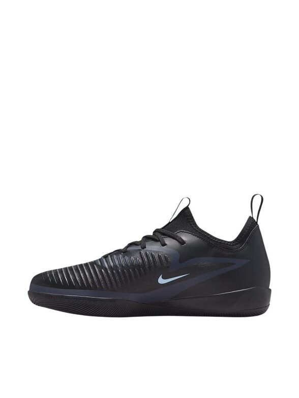 Nike Phantom 6 Low Academy IC futbolo bateliai vaikams, juodi 1 Nike Phantom 6 Low Academy IC futbolo bateliai vaikams, juodi 1