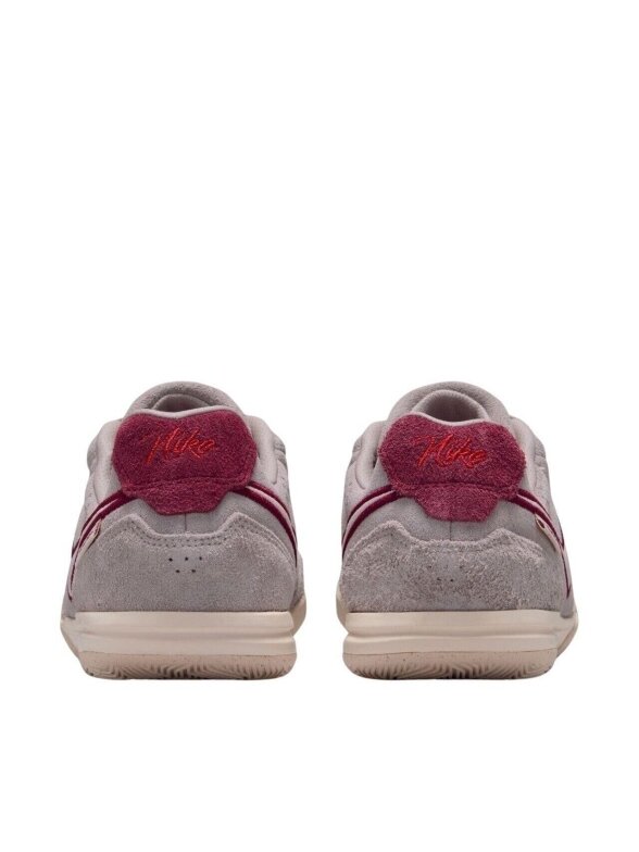 Nike Tiempo Streetgato vaikiški futbolo bateliai smėlio spalvos IO9608 216 Nike Tiempo Streetgato vaikiški futbolo bateliai smėlio spalvos IO9608 216