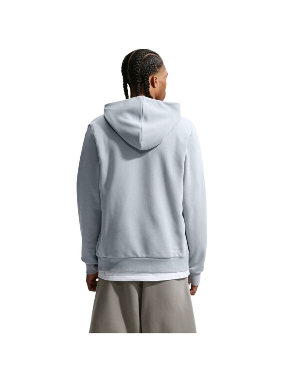 Nike vyrams džemperis su gobtuvu Dri-FIT Standard Issue Pull Over Hoodie šviesiai pilkas FD7734 012 1 Nike vyrams džemperis su gobtuvu Dri-FIT Standard Issue Pull Over Hoodie šviesiai pilkas FD7734 012 1