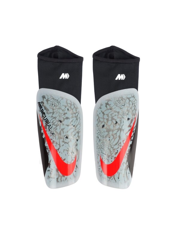 Nike Mercurial Lite futbolo blauzdų apsaugos pilkos spalvos IR4320 043 Nike Mercurial Lite futbolo blauzdų apsaugos pilkos spalvos IR4320 043