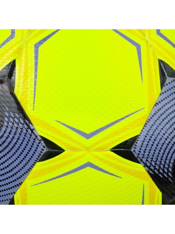 Select X-Turf v26 FIFA Basic futbolo geltona-juoda-violetinė 1021583/120081 3 Select X-Turf v26 FIFA Basic futbolo geltona-juoda-violetinė 1021583/120081 3