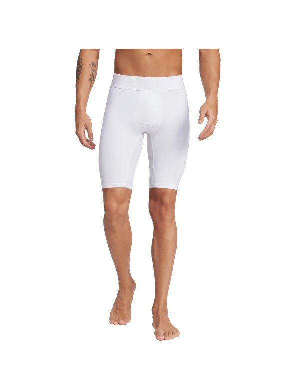 adidas Techfit vyrams trumpikės baltos JN7398 adidas Techfit vyrams trumpikės baltos JN7398