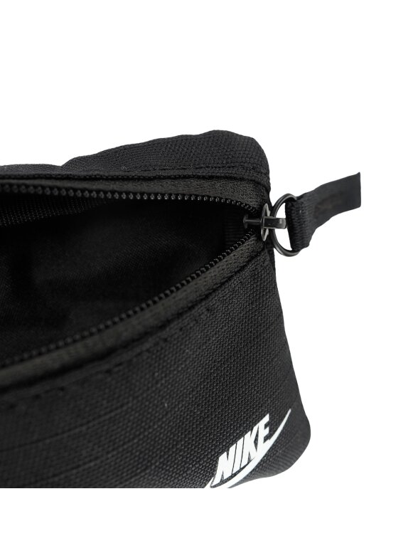 Nike Club Pouch Wallet piniginė juoda N1013421091 3 Nike Club Pouch Wallet piniginė juoda N1013421091 3