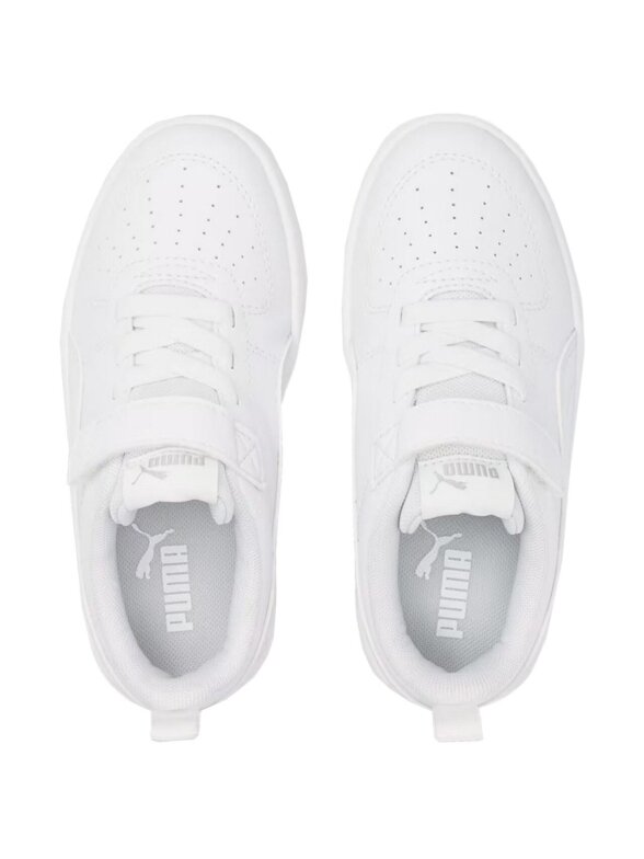 Puma Rickie AC+ PS vaikiški batai balti 385836 01 2 Puma Rickie AC+ PS vaikiški batai balti 385836 01 2