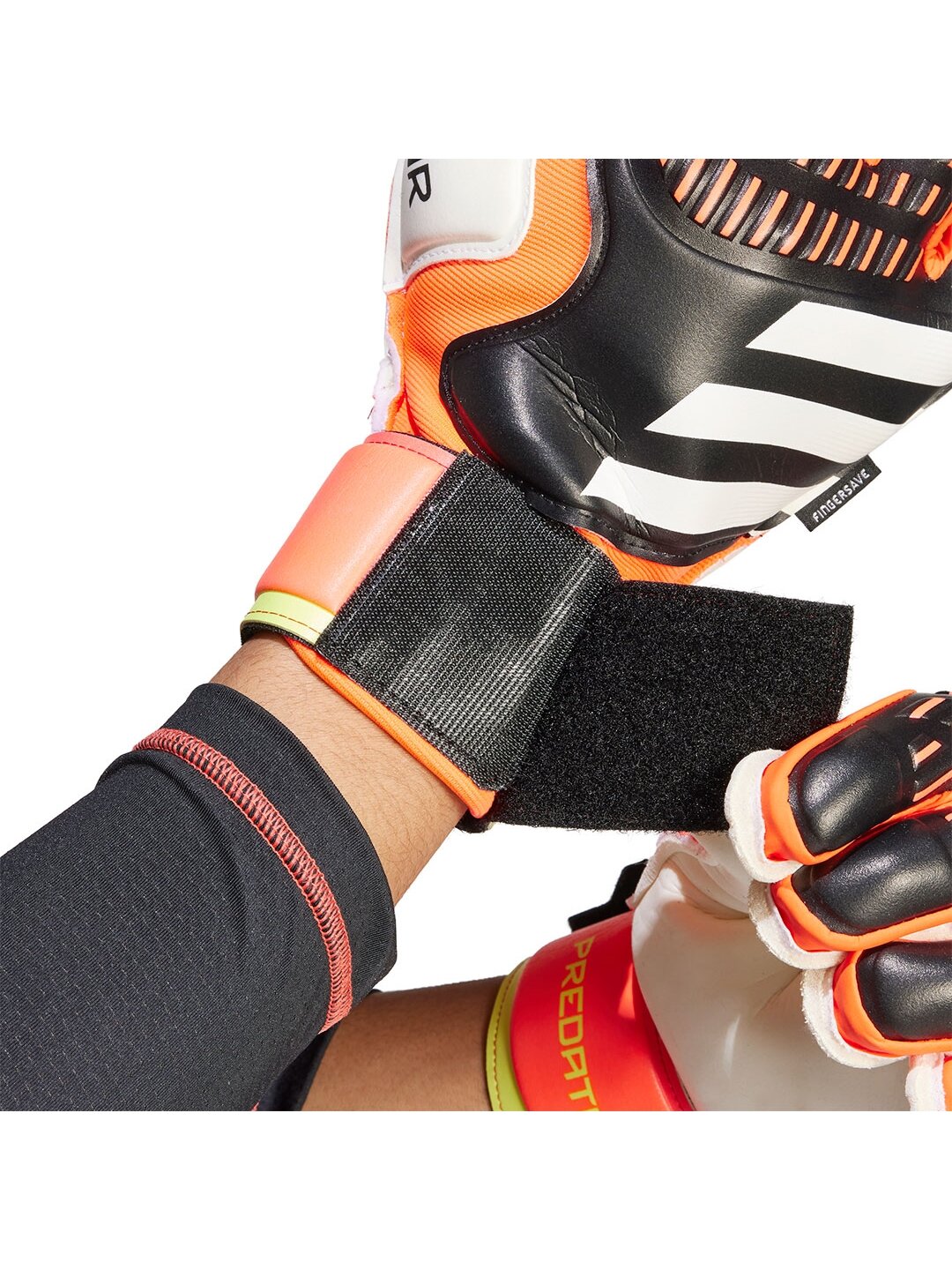 Adidas Predator Glove Match Fingersave IQ4037 vartininko pirštinės 3 Adidas Predator Glove Match Fingersave IQ4037 vartininko pirštinės 3