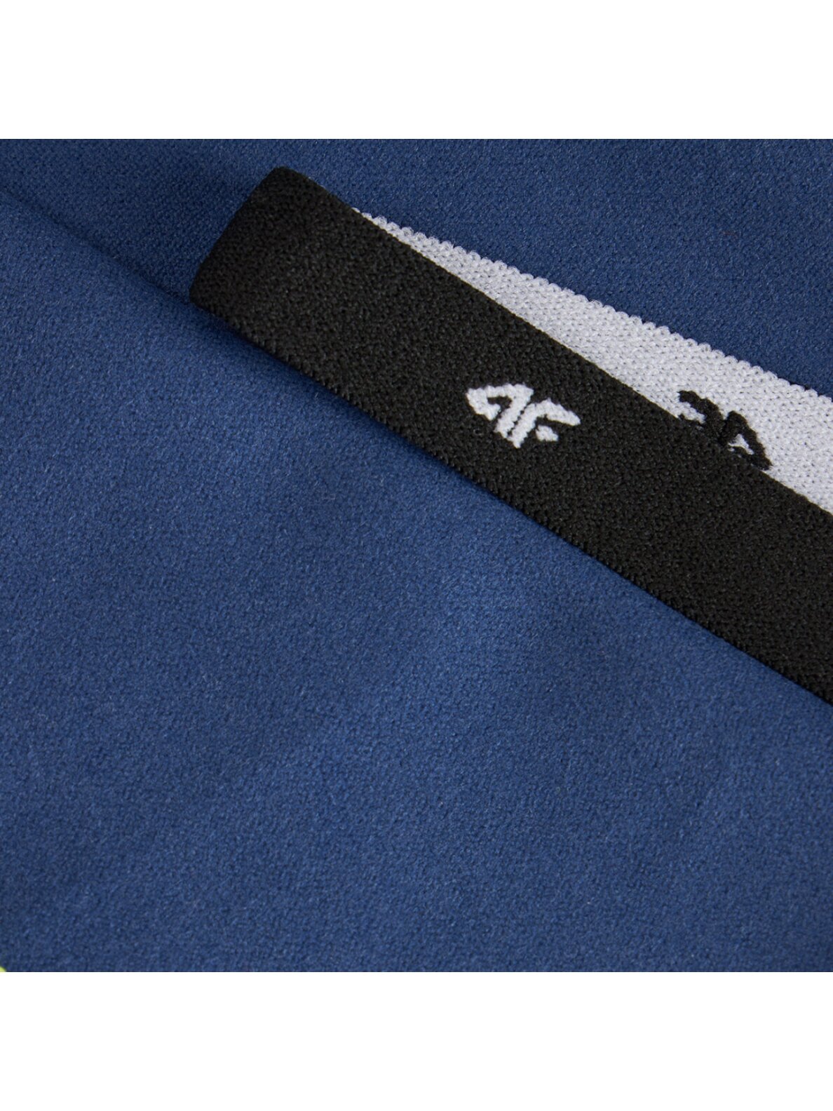 Rankšluostis 4F U075 80x130 cm tamsiai mėlyna 4FWSS26ATOWU075 31S 1 Rankšluostis 4F U075 80x130 cm tamsiai mėlyna 4FWSS26ATOWU075 31S 1