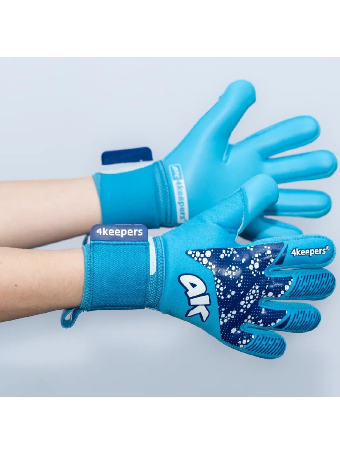 Vartininko pirštinės 4Keepers Elite Nox NC Junior mėlyni 6 Vartininko pirštinės 4Keepers Elite Nox NC Junior mėlyni 6