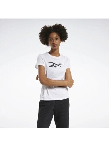 Reebok marškinėliai moterims FU2331 balti Reebok marškinėliai moterims FU2331 balti