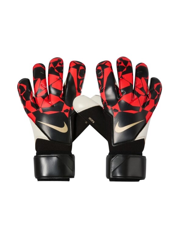 Nike Grip3 vartininko pirštinės juoda-raudona-balta HQ0256 010 Nike Grip3 vartininko pirštinės juoda-raudona-balta HQ0256 010