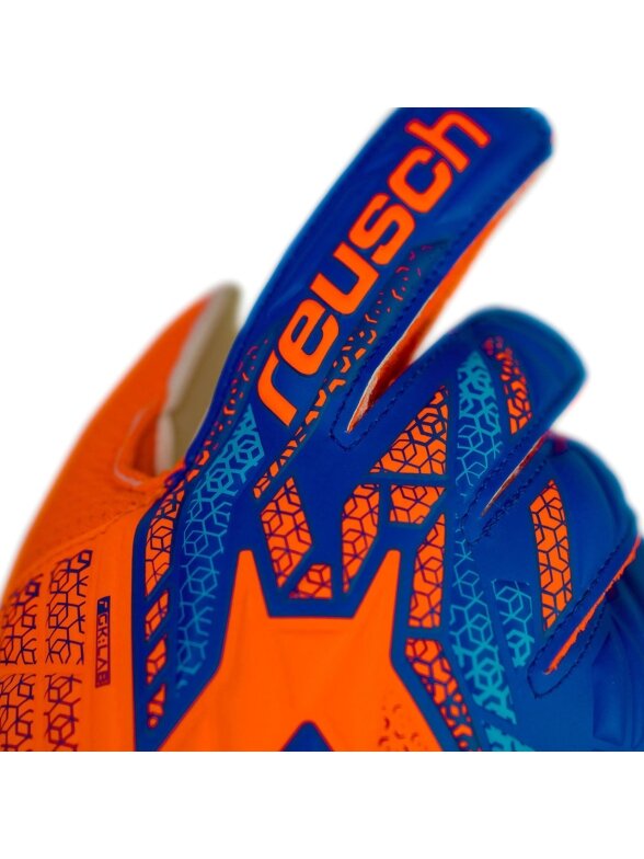 Reusch Attrakt Solid Junior vartininko pirštinės oranžinės-mėlynos 5572515 2290 5 Reusch Attrakt Solid Junior vartininko pirštinės oranžinės-mėlynos 5572515 2290 5