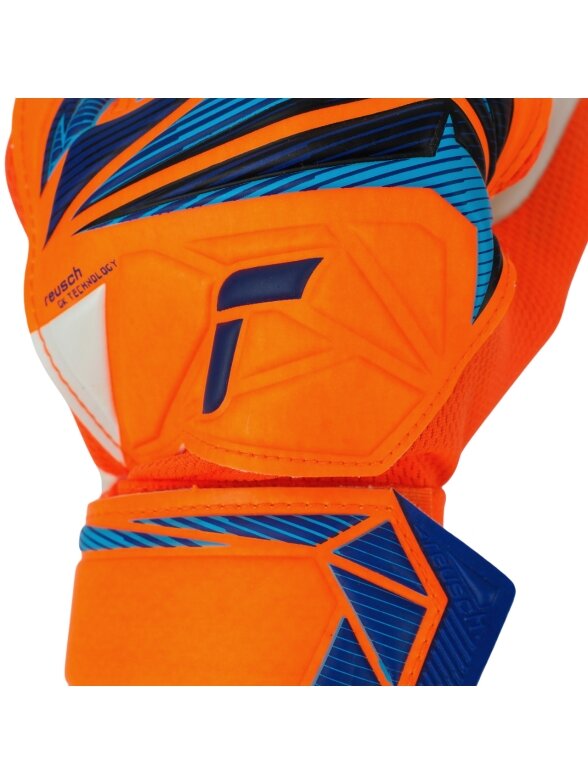 Reusch Attrakt Starter Solid Junior vartininko pirštinės oranžinės 5 Reusch Attrakt Starter Solid Junior vartininko pirštinės oranžinės 5