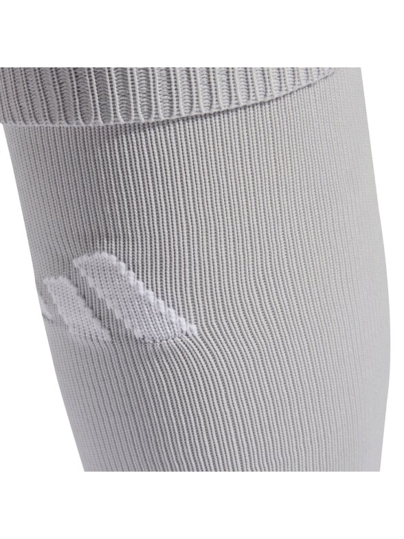 Adidas Milano Sleeve futbolo rankovės pilkos spalvos JZ2318 1 Adidas Milano Sleeve futbolo rankovės pilkos spalvos JZ2318 1