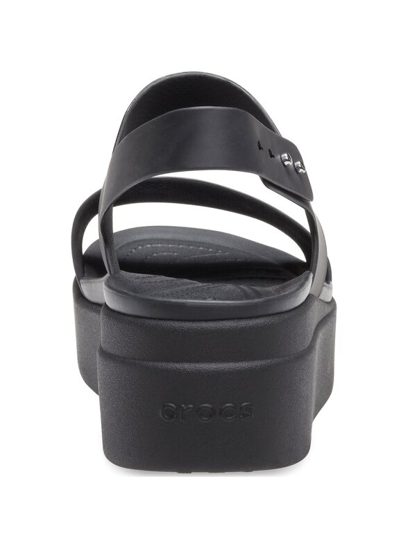 Crocs Brooklyn Low Wedge moteriškos basutės juodos 206453 060 2 Crocs Brooklyn Low Wedge moteriškos basutės juodos 206453 060 2