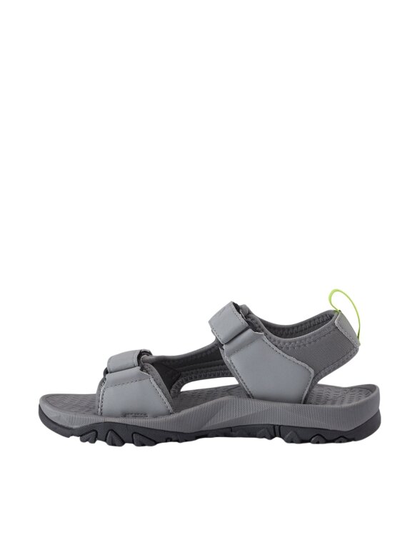 Berniuko basutės 4F M113 pilkos spalvos 4FJWSS26FSANM113 25S 4 Berniuko basutės 4F M113 pilkos spalvos 4FJWSS26FSANM113 25S 4