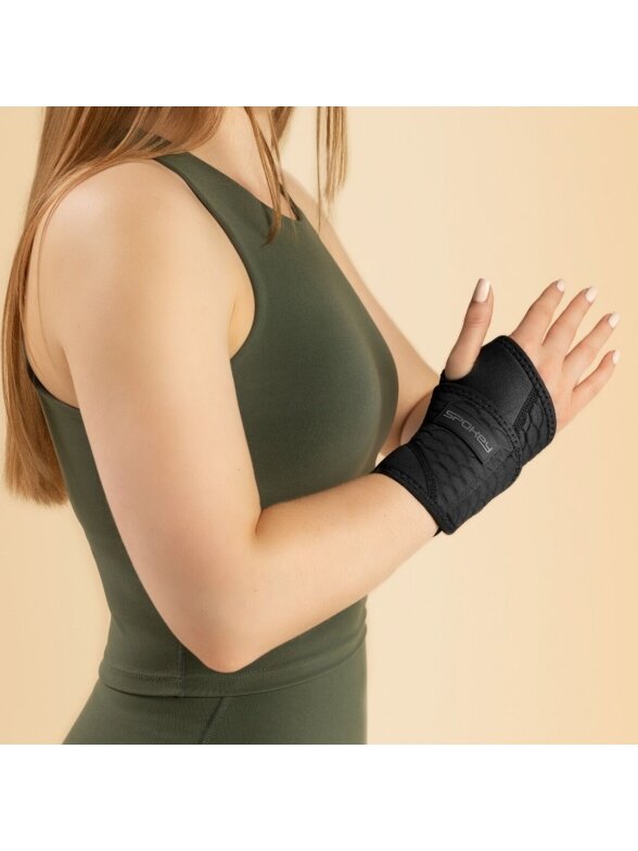 Spokey riešo įtvaras Fitbit, juodas, 929602 4 Spokey riešo įtvaras Fitbit, juodas, 929602 4